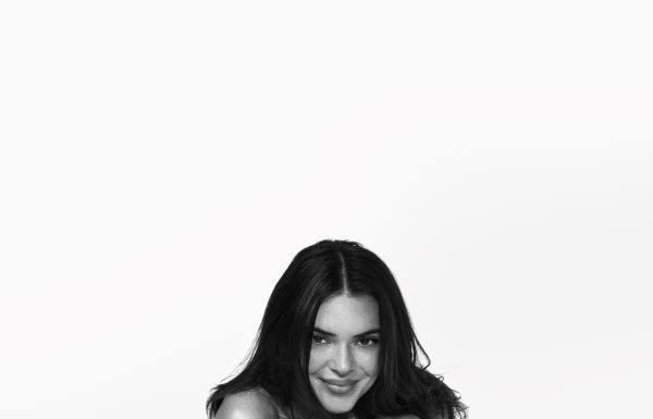 Calzedonia. Shine Bright Like Kendall! Calzedonia. Shine Briht Like Kendall!