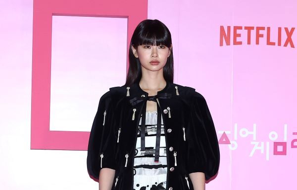 Hoyeon wears Louis Vuitton to the global premiere of “Squid Game Season 2” Hoyeon wears Louis Vuitton to the global premiere of “Squid Game Season 2”