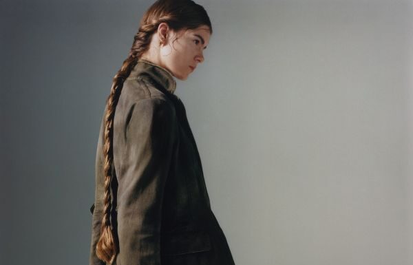 Dior unveils the Dior Toujours Bag in a unique vertical variation Dior unveils the Dior Toujours Bag in a unique vertical variation