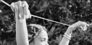 Elodie indossa i gioielli APM Monaco nel nuovo videoclip “Ex” con Irama Elodie indossa i gioielli APM Monaco nel nuovo videoclip "Ex" con Irama