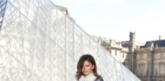 Celebrities at the Louis Vuitton Women’s Spring-Summer 2026 Show at the Louvre in Paris Celebrities at the Louis Vuitton Women's Spring-Summer 2026 Show at the Louvre in Paris