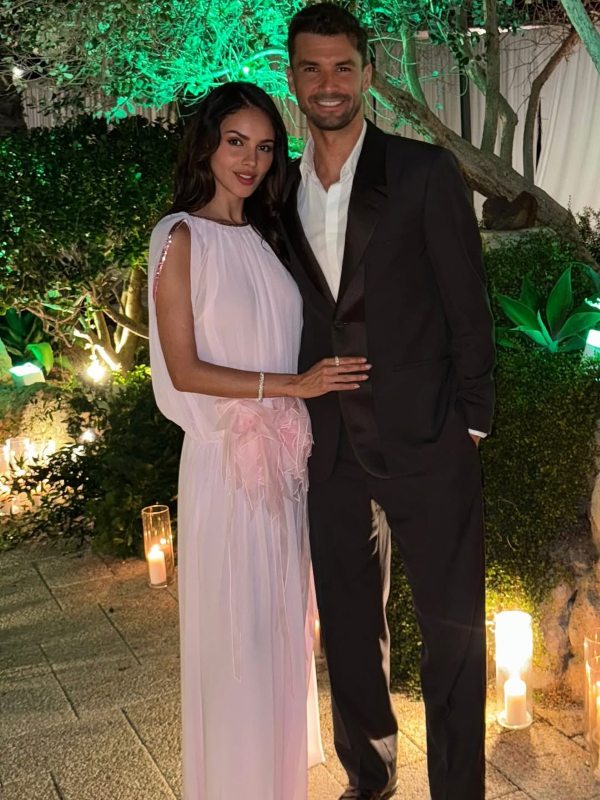 Eiza González in Genny