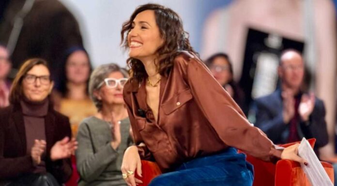 Caterina Balivo, l’eleganza che sorprende: l’outfit è il contrasto perfetto per iniziare il 2026 Caterina Balivo conduttrice