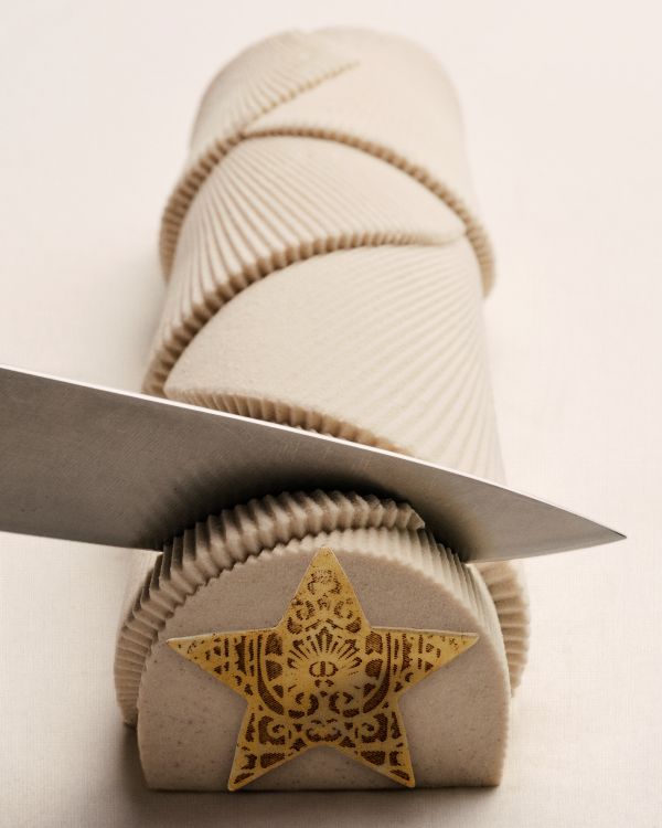 Dior presents a Christmas Logo, exclusively at 30 Montaigne's Le Jardin