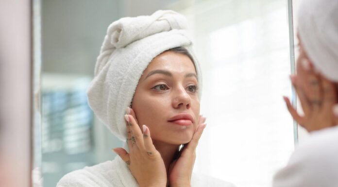 Ho provato il nuovo trucco “resting rich face” e non sono più tornata indietro: viso sempre riposato e fresco Donna crema viso occhiaie