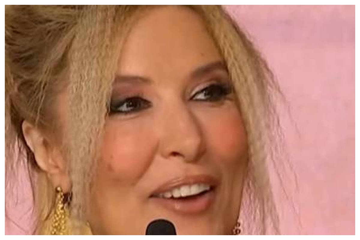 Selvaggia Lucarelli sfoggia il frisé