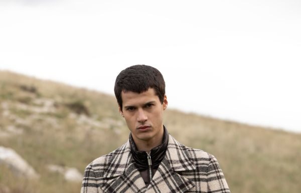 Markup FW26/27: L’evoluzione urbana tra Tech sofisticato, nuovi volumi sartoriali e la capsule “Studio”. Markup FW26/27: L’evoluzione urbana tra Tech sofisticato, nuovi volumi sartoriali e la capsule "Studio".