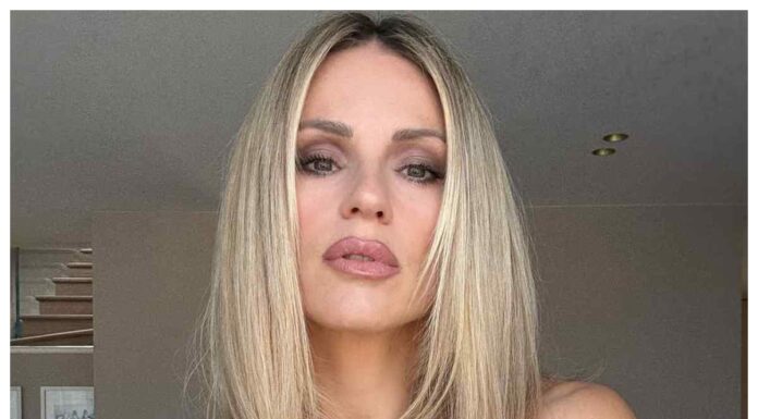 L’outfit di Michelle Hunziker che fa impazzire tutti: come si è mostrata la showgirl Michelle Hunziker look super glam