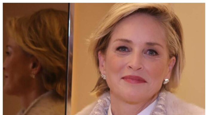 Il look di Sharon Stone che stanno copiando tutte le over 60: da provare Sharon Stone nuovo look