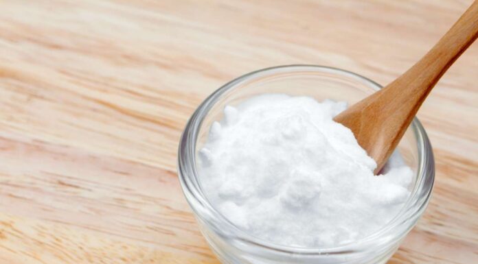 Una manciata di bicarbonato può far risparmiare centinaia di euro: andare dall’estetista sarà solo un ricordo Una manciata di bicarbonato può far risparmiare centinaia di euro
