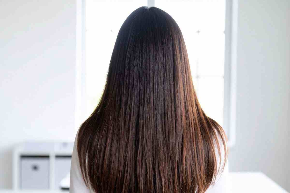 trucco per capelli lisci senza danni