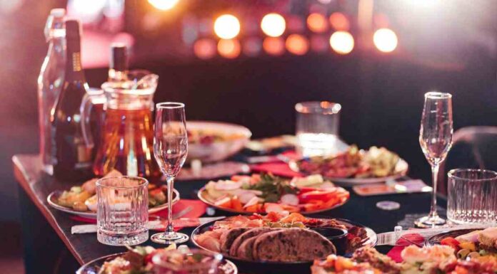 Gonfiore da mangiate natalizie? Niente paura, bastano questi rimedi naturali a costo zero Rimedi naturali contro il gonfiore per le cene Natalizie