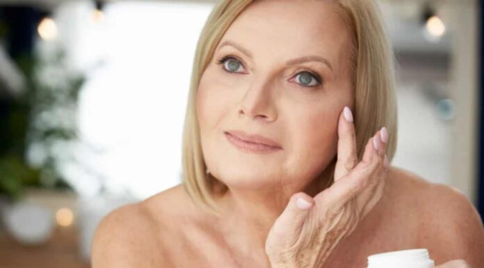 Quando la crema solare non basta: il solo e unico segreto antietà per un viso senza rughe. Parola di esperti crema antirughe