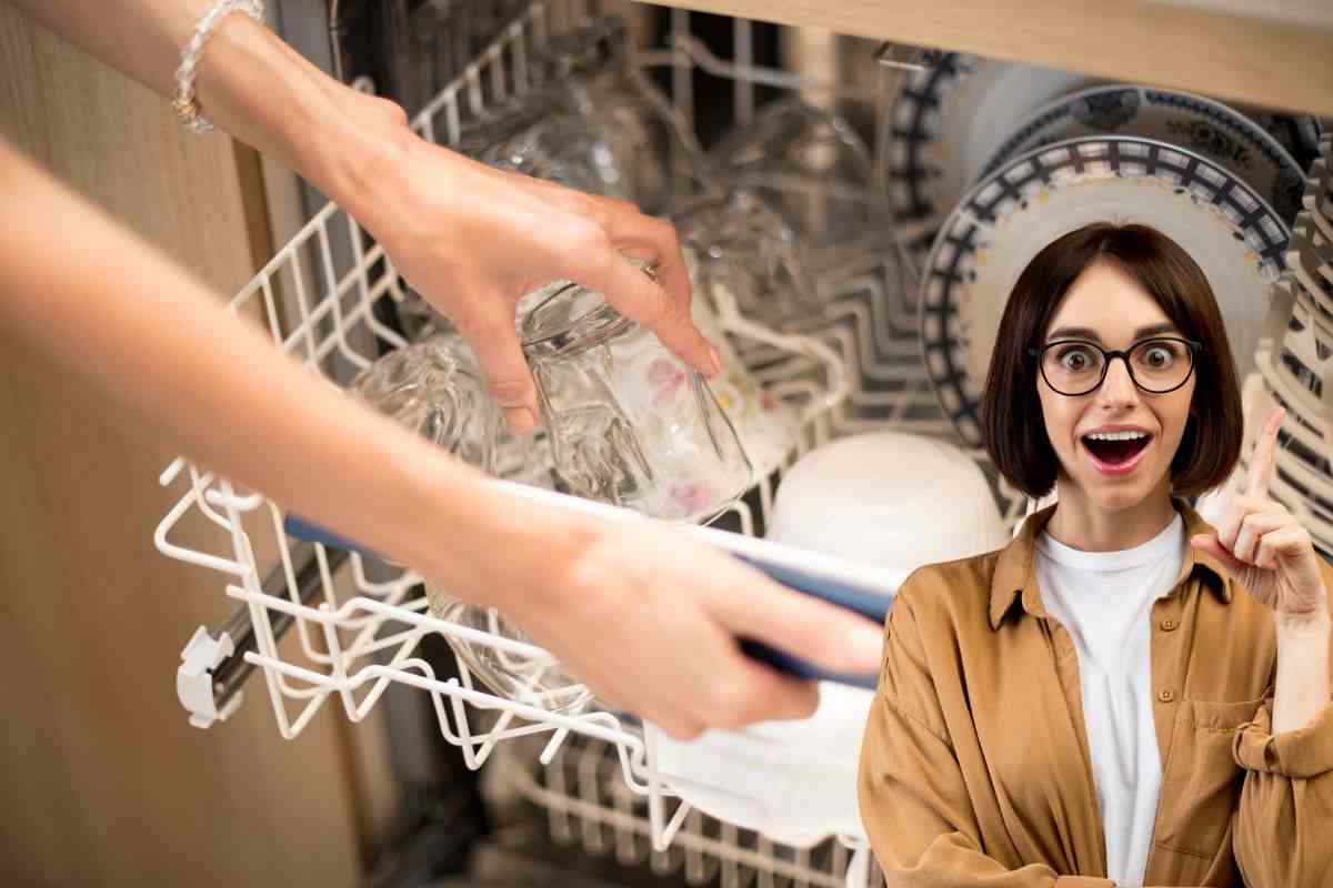 lavastoviglie ecco cosa ci puoi mettere oltre le stoviglie