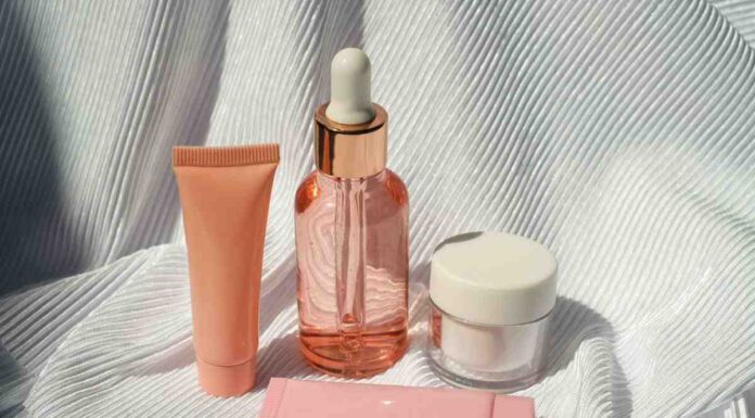 Non serve spendere per la skincare: i migliori prodotti sono i più economici, parola agli esperti prodotti skincare low cost attenzione