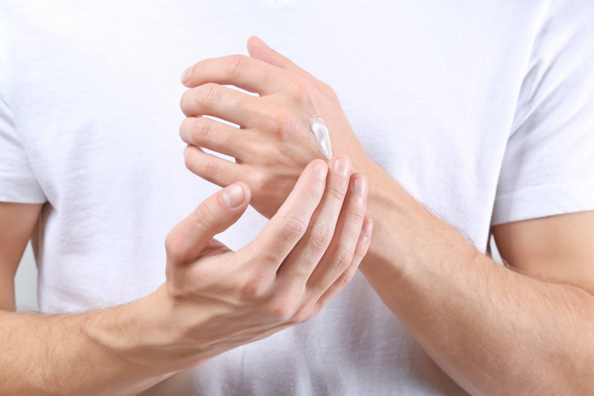 Mani uomo crema