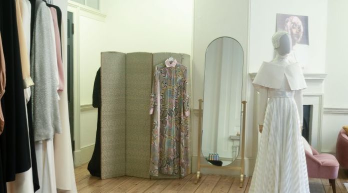 SABIRAH inaugura un nuovo capitolo nella Demi-Couture moderna. SABIRAH inaugura un nuovo capitolo nella Demi-Couture moderna.