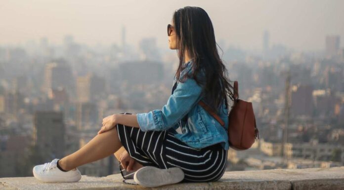 Questi modelli di sneaker andranno a ruba, nel 2026 li avranno tutti ai piedi: la nuova tendenza è chiara Modelli sneaker must have 2026