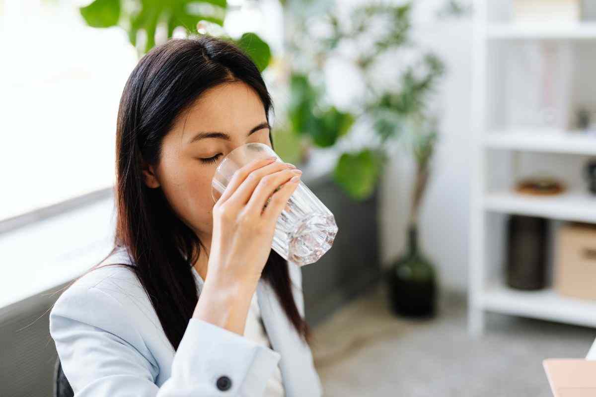 capelli bellissimi grazie ad un bicchiere d'acqua