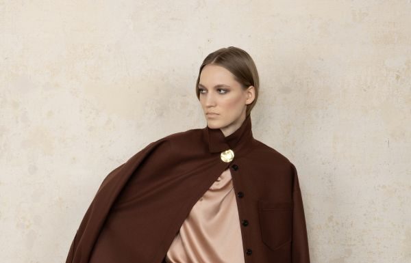 Afraa Al-Noaimi, con il suo brand AFRAA, debutta nel calendario della Milano Fashion Week AFRAA