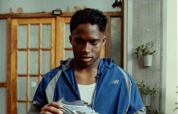 Abzorb 2000: New Balance e Foot Locker con Endrick Abzorb 2000: New Balance e Foot Locker con Endrick