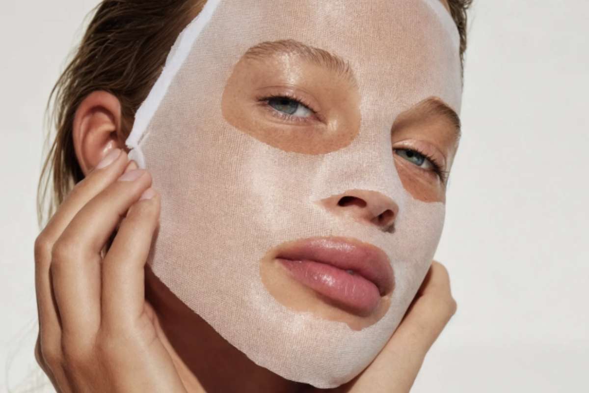 Numerose recensioni degli utenti italiani confermano l’efficacia della maschera notte al collagene Medicube.