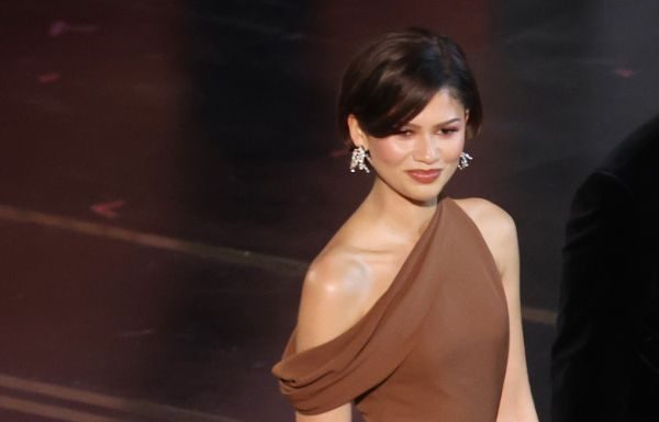 Zendaya ha indossato un Look Custom Made Louis Vuitton alla 98ª edizione degli Academy Awards Zendaya ha indossato un LOOK CUSTOM MADE Louis Vuitton alla 98ª edizione degli Academy Awards