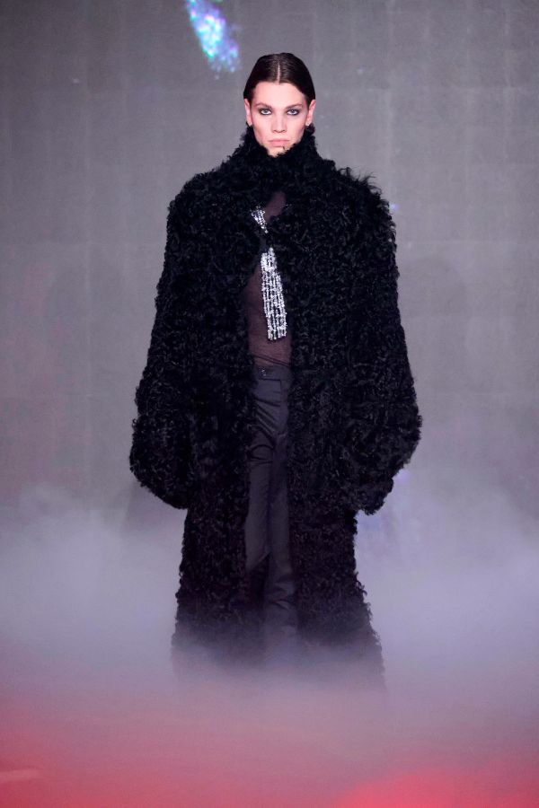 Pignatelli inaugura il nuovo headquarter di Milano e presenta Pignatelli Atelier con una performance esclusiva