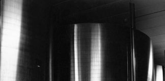 The Anatomy of visual sovereignty: Helmut Newton’s ‘One-Off Album’ and the strategic rigour of the Stage "Rooms / Stages" is on view at the Newton Foundation from 5 June until 15 November!