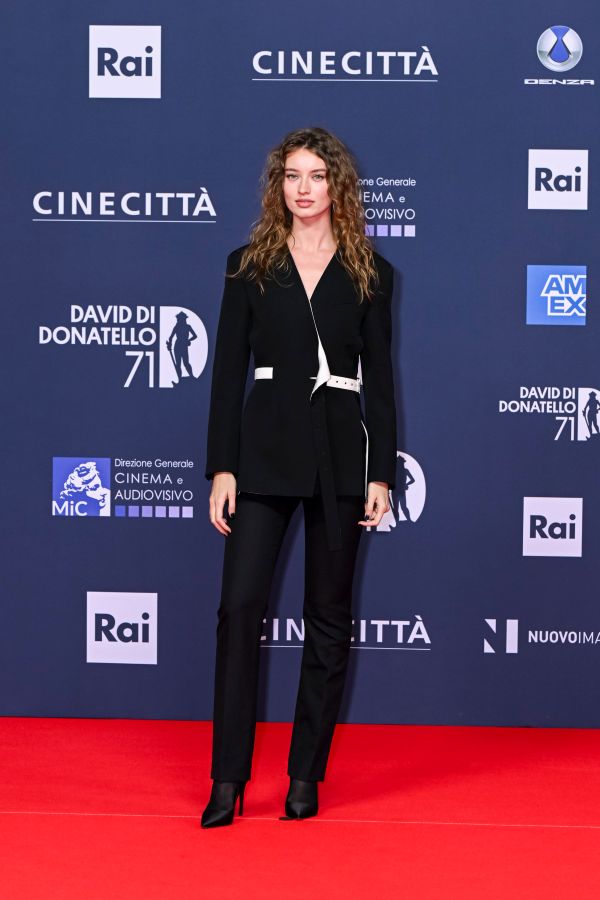 Giulia Maenza in total look Louis Vuitton alla 71ª edizione dei David di Donatello