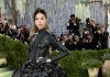 Hoyeon incanta il Met Gala 2026: l’arte del costume firmata Louis Vuitton Hoyeon incanta il Met Gala 2026 l’arte del costume firmata Louis Vuitton