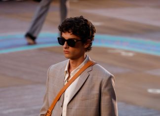 Louis Vuitton svela gli occhiali da sole LV Heritage tra innovazione e savoir-faire Louis Vuitton svela gli occhiali da sole LV Heritage tra innovazione e savoir-faire
