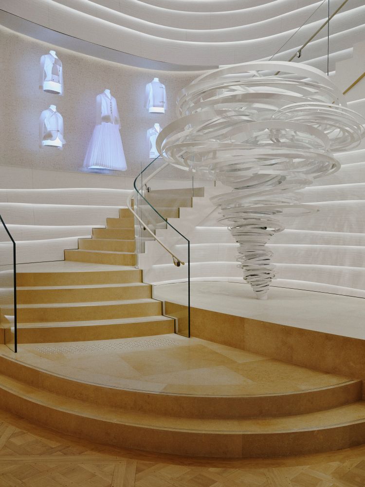 House of Dior Shinsaibashi : a new location for unique experiences in Osaka