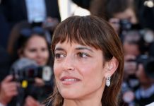 Vimala Pons wears Louis Vuitton at the Opening Ceremony and “La Vénus Electrique” Screening during the 79th Annual Cannes Festival Vimala Pons wears Louis Vuitton at the Opening Ceremony and “La Vénus Electrique” Screening during the 79th Annual Cannes Festival