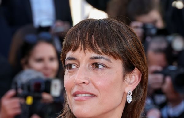 Vimala Pons wears Louis Vuitton at the Opening Ceremony and “La Vénus Electrique” Screening during the 79th Annual Cannes Festival Vimala Pons wears Louis Vuitton at the Opening Ceremony and “La Vénus Electrique” Screening during the 79th Annual Cannes Festival