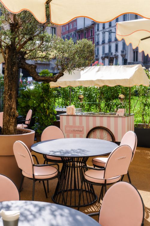 Coccinelle at Bar Tommasi l'estate Italiana ha un nuovo indirizzo a Milano