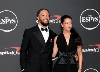 Jalen Brunson ha indossato un look Louis Vuitton ai 2026 ESPY Awards Jalen Brunson ha indossato un look Louis Vuitton ai 2026 ESPY Awards