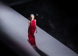 Momonì sfila alla Shenzhen-Milan Lifestyle Week con la Spring Summer 2027 Momonì sfila alla Shenzhen-Milan Lifestyle Week con la Spring Summer 2027