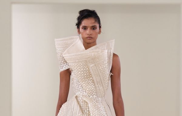 Rami Al Ali Fall 2026 Couture Collection Rami Al Ali Couture presents the Fall/Winter 2026–2027 Couture Collection.