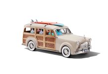 Louis Vuitton presenta Woody Wagon Colognes, un’edizione da collezione firmata Alex Israel Louis Vuitton presenta Woody Wagon Colognes, un’edizione da collezione firmata Alex Israel