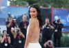 Esmeralda Pimental wears Stephane Rolland at the Venice Film Festival On the 6th of September 2026, ESMERALDA PIMENTAL was wearing a long backless trapeze dress in white wool gazar embroidered with silicone marble over organza ruching and white ostrich feathers STEPHANE ROLLAND HAUTE COUTURE – from the FW 26/27 collection – while attending the "The Echo Chamber" screening at the 83th Venice Film Festival.