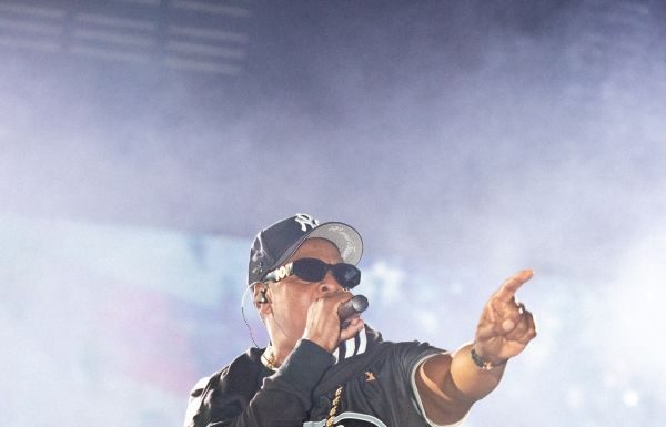 Jay-Z wears custom Louis Vuitton to his concert in Paris Jay-Z wears custom Louis Vuitton to his concert in Paris