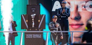 Il trionfo a Monza veste Louis Vuitton: Kimi Antonelli solleva il Trofeo custodito nel baule Monogram Kimi Antonelli vince il trofeo del FORMULA 1® PIRELLI GRAN PREMIO D'ITALIA 2026 a Monza, presentato nel suo esclusivo Louis Vuitton Trophy Trunk