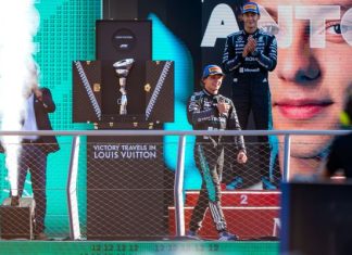 Il trionfo a Monza veste Louis Vuitton: Kimi Antonelli solleva il Trofeo custodito nel baule Monogram Kimi Antonelli vince il trofeo del FORMULA 1® PIRELLI GRAN PREMIO D'ITALIA 2026 a Monza, presentato nel suo esclusivo Louis Vuitton Trophy Trunk