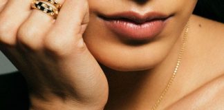 Louis Vuitton introduces new fine jewelry pieces to the Le Damier de Louis Vuitton Collection Louis Vuitton introduces new fine jewelry pieces to the Le Damier de Louis Vuitton Collection