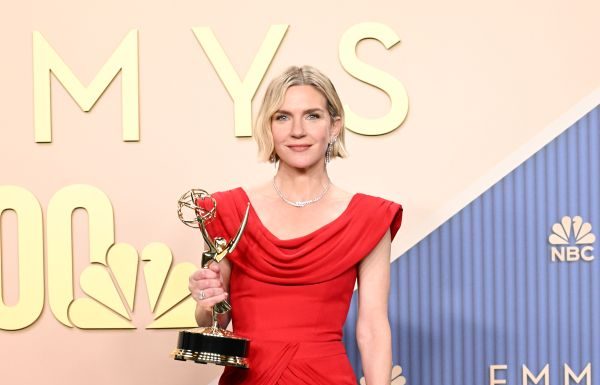 Rhea Seehorn wins “Outstanding Lead Actress in a Drama Series” in custom Louis Vuitton at the 78th Primetime Emmy Awards Rhea Seehorn wins “Outstanding Lead Actress in a Drama Series” in custom Louis Vuitton at the 78th Primetime Emmy Awards